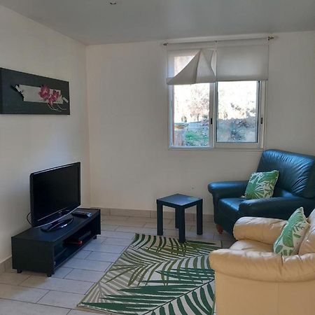 Petit Chalet En Bois Reynès Εξωτερικό φωτογραφία